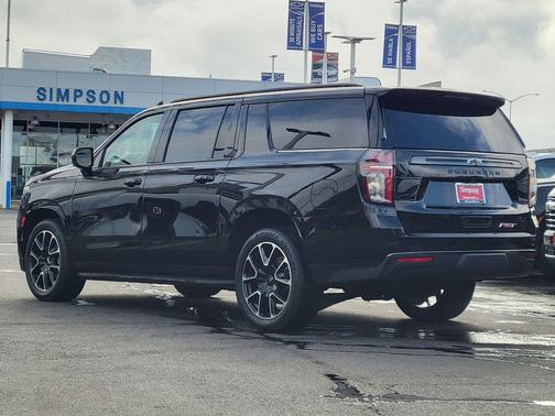 Black 2022 Chevrolet Suburban RST