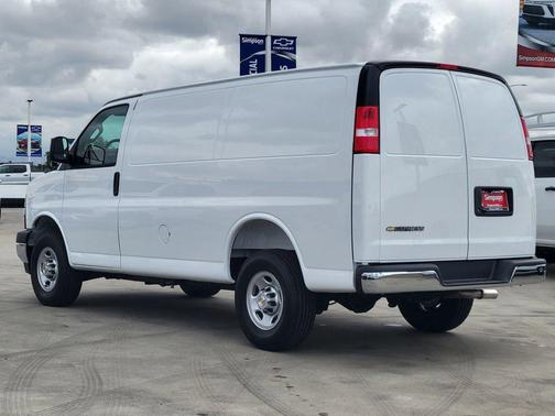 2026 Chevrolet Express 2500 2500 Regular Wheelbase, WT, RWD