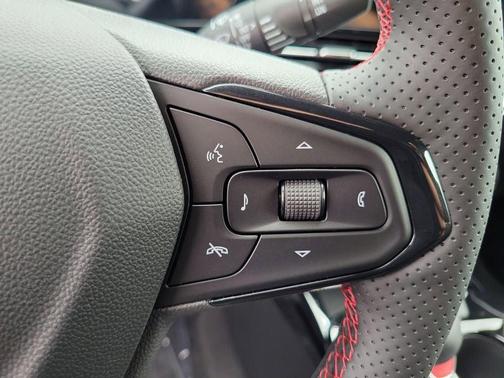 Apex Red 2026 Chevrolet Trax FWD 2RS