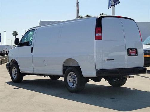 2025 Chevrolet Express 2500 RWD 2500 Regular Wheelbase WT