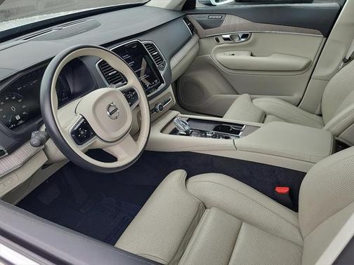 2021 Volvo XC90 Recharge Plug-In Hybrid T8 Inscription 6 Passenger