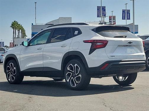 2025 Chevrolet Trax FWD 2RS