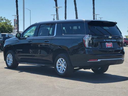 Black 2026 Chevrolet Suburban LT