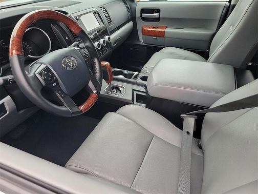 2020 Toyota Sequoia Platinum