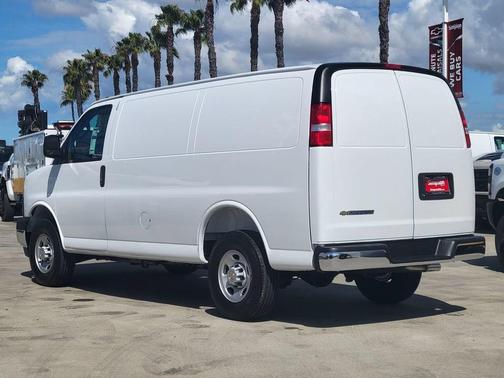 Summit White 2026 Chevrolet Express 2500 LT