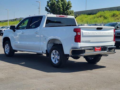 Summit White 2026 Chevrolet Silverado 1500 LT