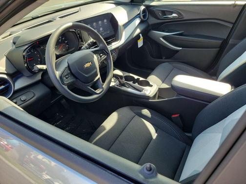 Sterling Gray Metallic 2026 Chevrolet Trax LS