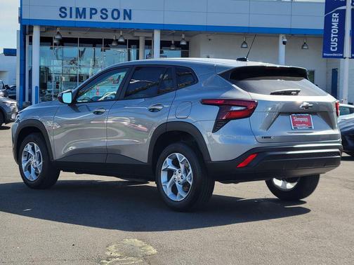 Sterling Gray Metallic 2026 Chevrolet Trax LS