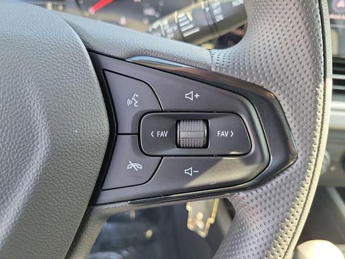 Sterling Gray Metallic 2026 Chevrolet Trax LS