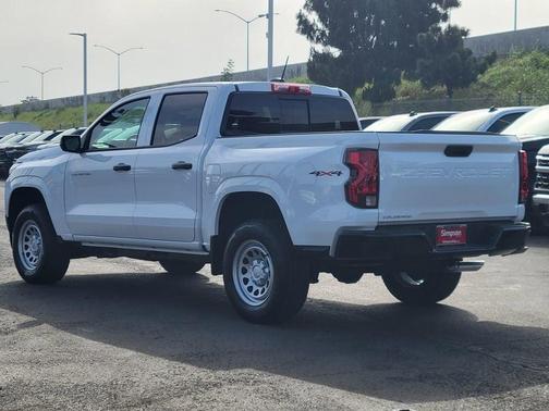 Summit White 2026 Chevrolet Colorado WT
