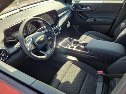 Radiant Red Tintcoat 2026 Chevrolet Equinox 1LT