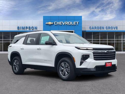 Summit White 2026 Chevrolet Traverse LT