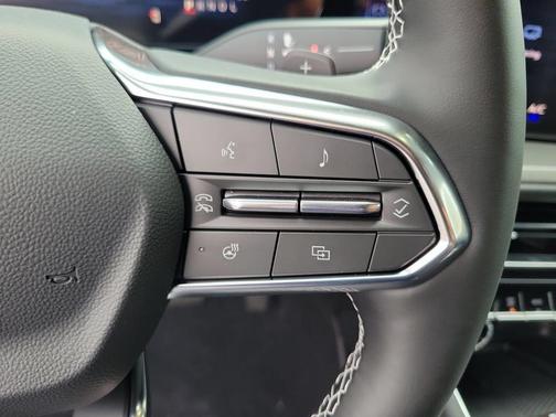Summit White 2026 Chevrolet Traverse LT