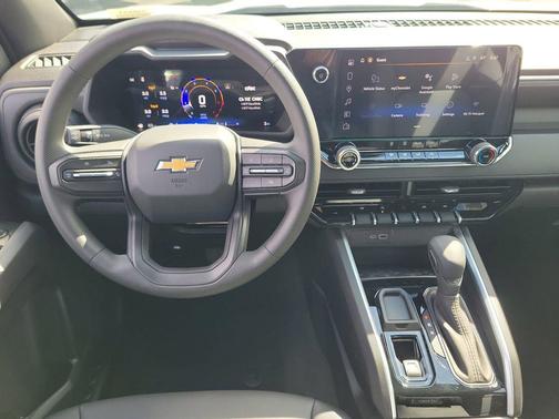 Summit White 2026 Chevrolet Colorado WT