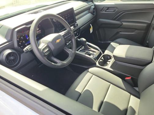 Summit White 2026 Chevrolet Colorado WT