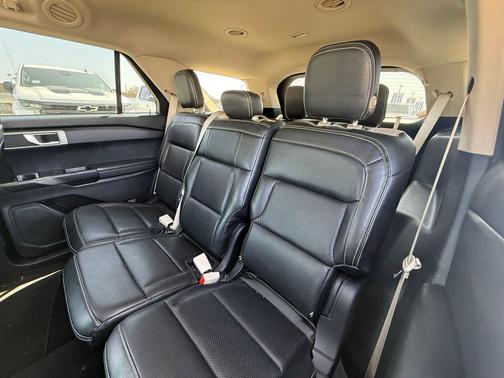 OXFORD WHITE 2020 Ford Explorer Base