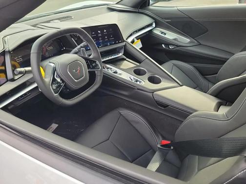 2026 Chevrolet Corvette Stingray w/1LT