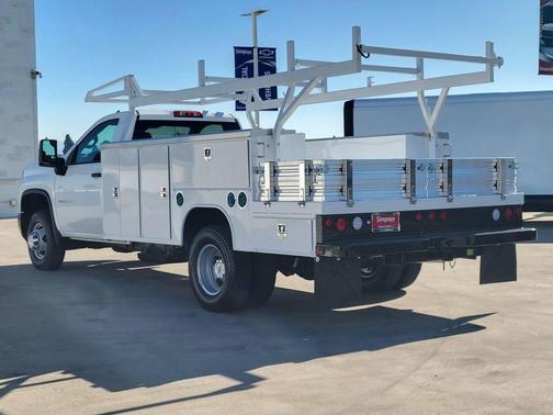 Summit White 2026 Chevrolet Silverado 3500 WT