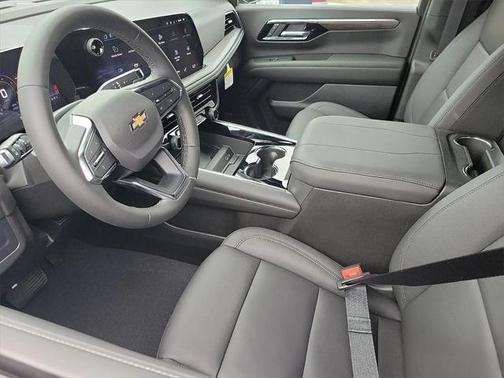 2025 Chevrolet Suburban LT