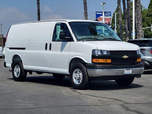 Summit White 2025 Chevrolet Express 2500 Work Van