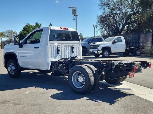 2025 Chevrolet Silverado 3500 WT