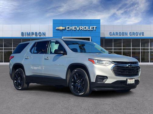 Silver Ice Metallic 2019 Chevrolet Traverse LS