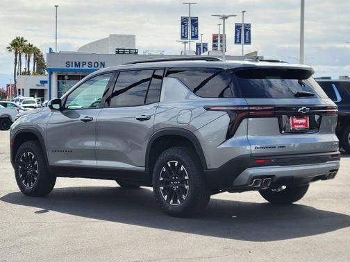 Sterling Gray Metallic 2026 Chevrolet Traverse AWD Z71