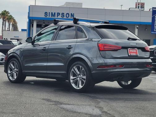 Daytona Gray Pearl Effect 2018 Audi Q3 2.0T Premium Plus