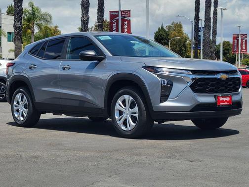 Sterling Gray Metallic 2026 Chevrolet Trax LS