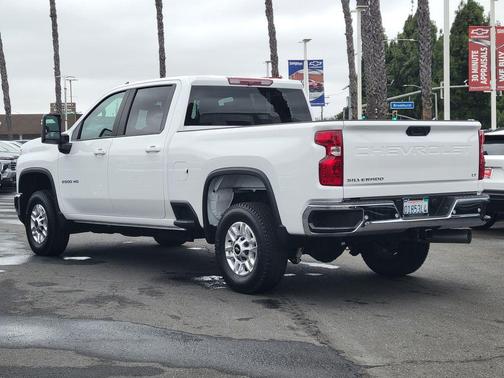 Summit White 2026 Chevrolet Silverado 2500 LT