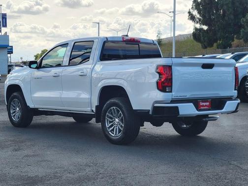 Summit White 2026 Chevrolet Colorado LT