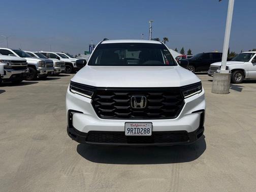 Platinum White Pearl 2025 Honda Pilot Sport