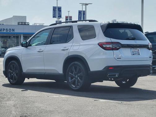Platinum White Pearl 2025 Honda Pilot Sport