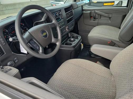 2025 Chevrolet Express 2500 RWD 2500 Regular Wheelbase WT