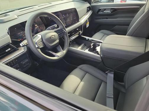 2026 Chevrolet Suburban Z71, 4WD