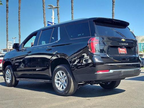 2025 Chevrolet Tahoe LS