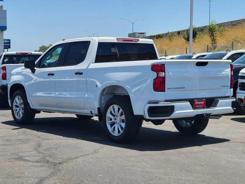 Summit White 2026 Chevrolet Silverado 1500 Custom