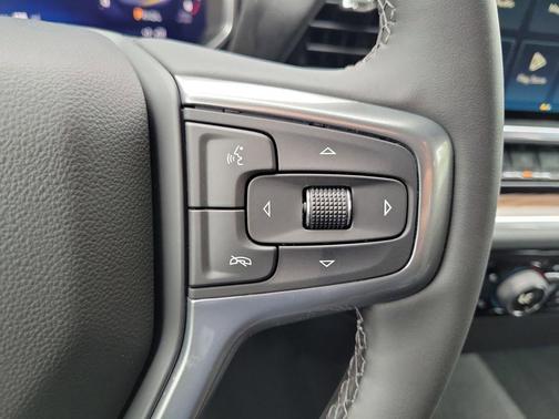 Summit White 2026 Chevrolet Silverado 1500 LT