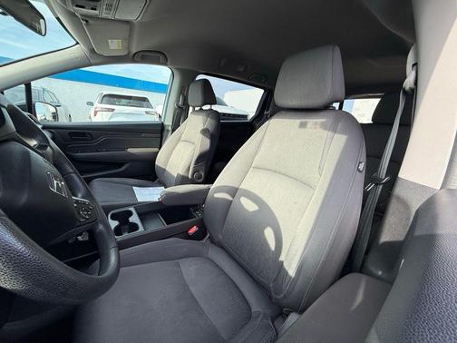 Lunar Silver Metallic 2019 Honda Odyssey LX