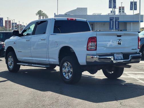 Bright White Clearcoat 2022 RAM 2500 Big Horn Crew Cab 4x4 6'4' Box