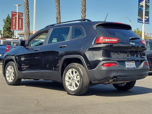 2015 Jeep Cherokee Sport