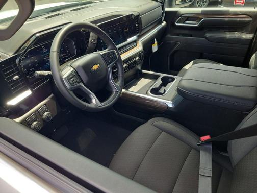 Summit White 2026 Chevrolet Silverado 2500 LT