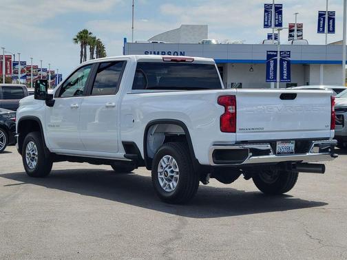 Summit White 2026 Chevrolet Silverado 2500 LT