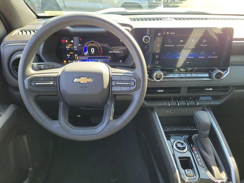 Summit White 2026 Chevrolet Colorado WT