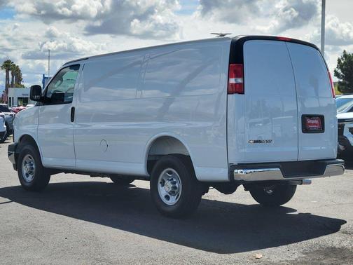 Summit White 2026 Chevrolet Express 2500 LT