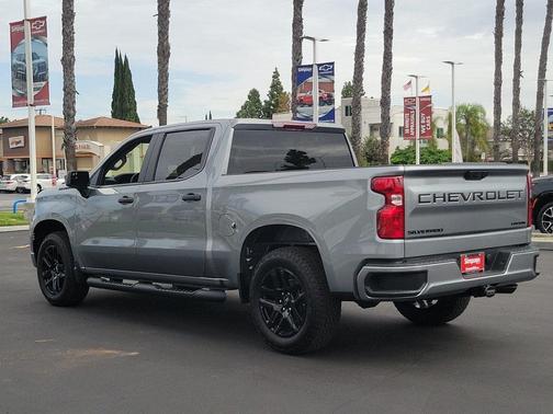 Sterling Gray Metallic 2026 Chevrolet Silverado 1500 Custom