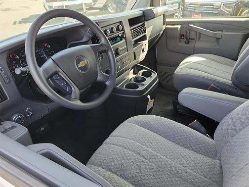 2025 Chevrolet Express 2500 RWD 2500 Regular Wheelbase WT