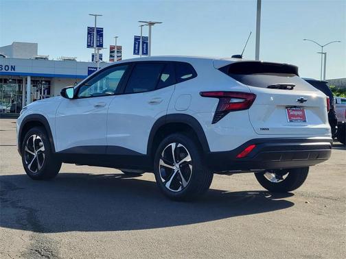 2026 Chevrolet Trax FWD 1RS