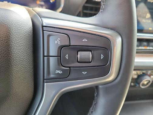 Summit White 2026 Chevrolet Silverado 2500 LT