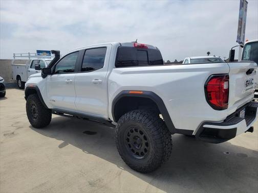 2023 GMC Canyon Base